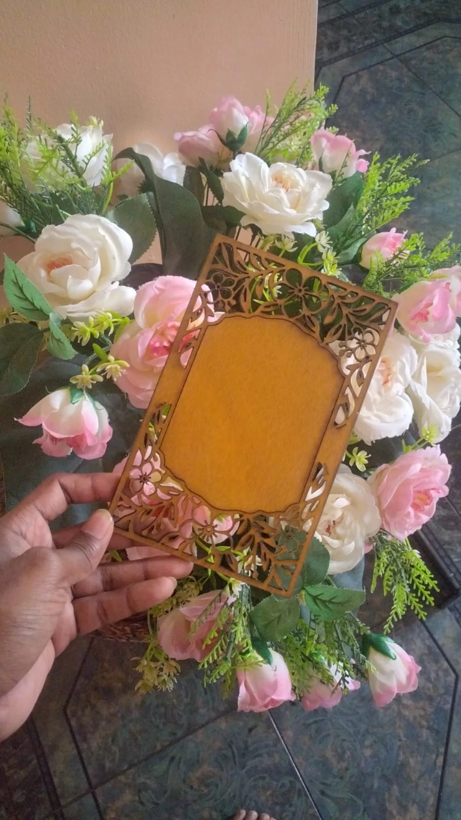 Wooden wedding invitation · photograph 1